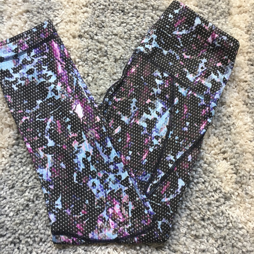 LOVED LULULEMON RUNNING CROP